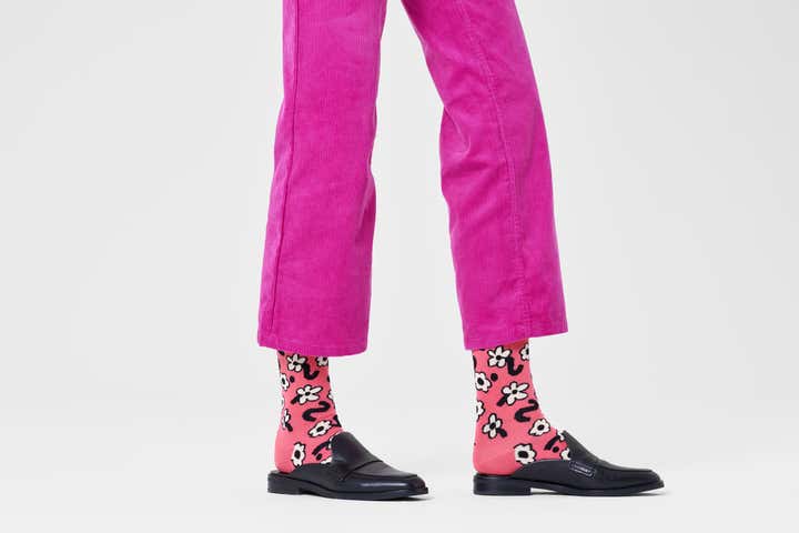 
                  
                    Dark Pink Dancing Flower Socks
                  
                