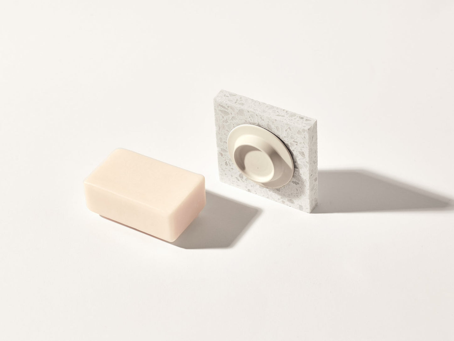 
                  
                    Cremeweißer magnetischer Seifenhalter
                  
                