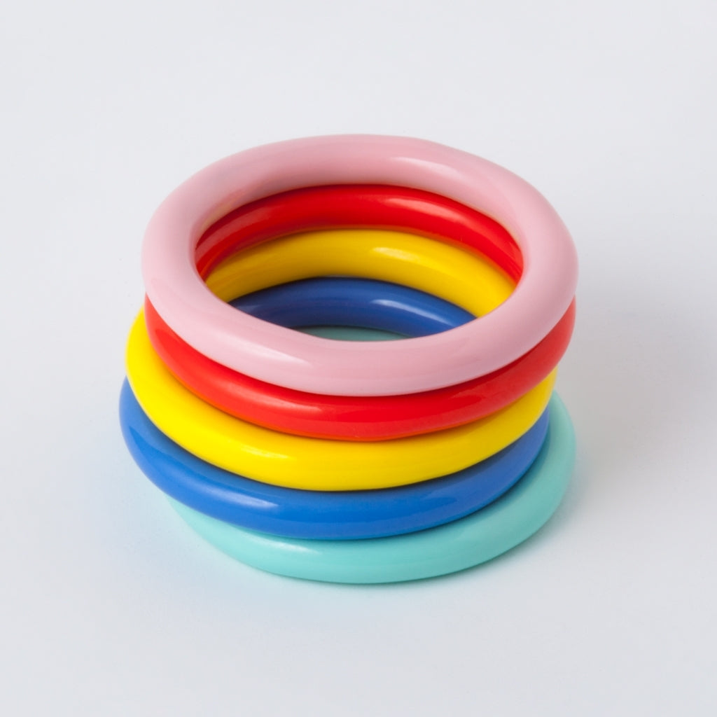 
                  
                    Mintfarbener Ring
                  
                