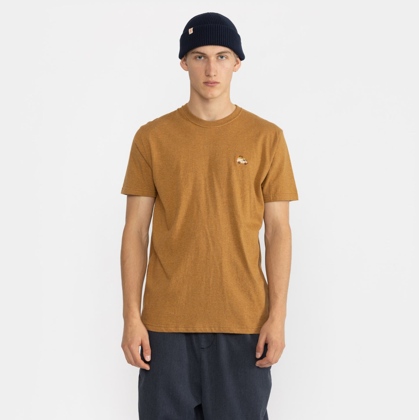
                  
                    Lightbrown-Mel Regular T-Shirt
                  
                