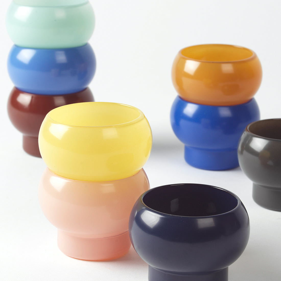 
                  
                    AGATE Blauer Teelichthalter
                  
                