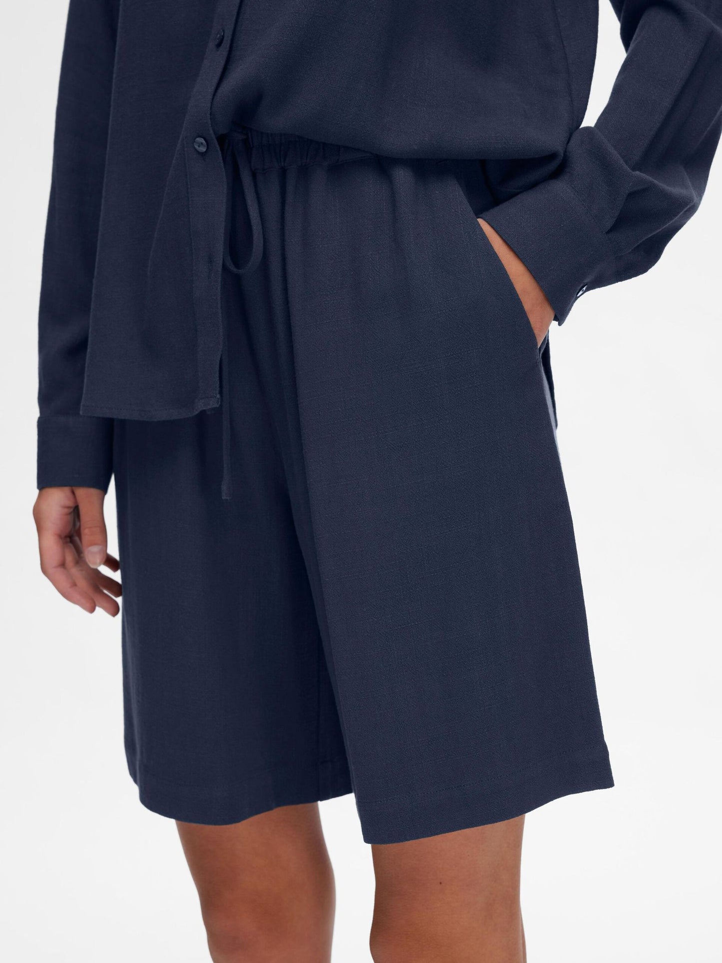 
                  
                    SLFVIVA Dark Sapphire Shorts
                  
                