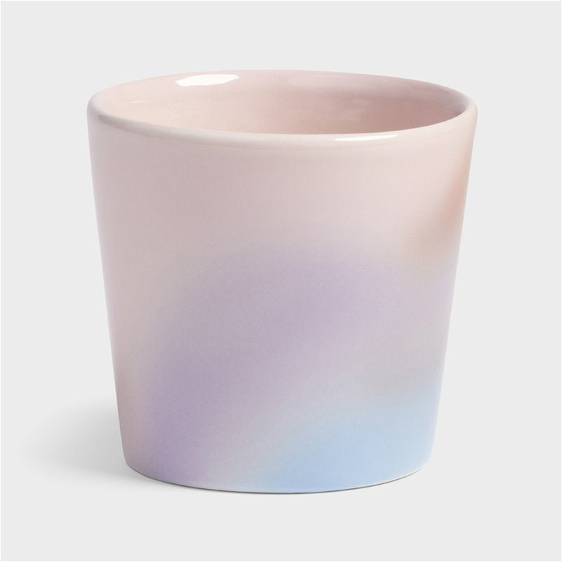 
                  
                    Kleine Tasse in verschiedenen Farbtönen
                  
                