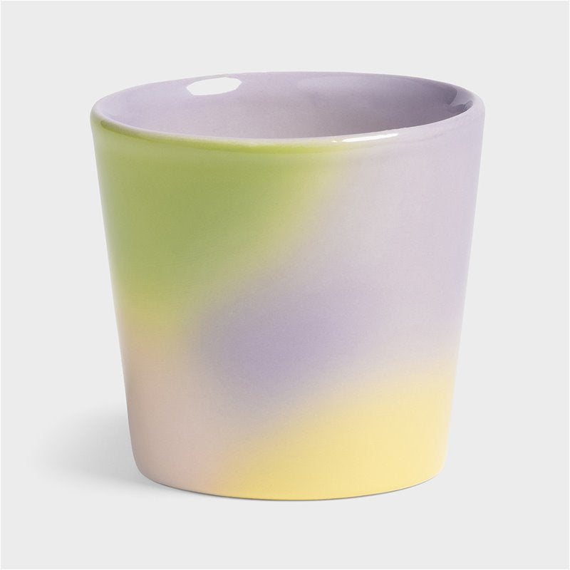 
                  
                    Kleine Tasse in verschiedenen Farbtönen
                  
                