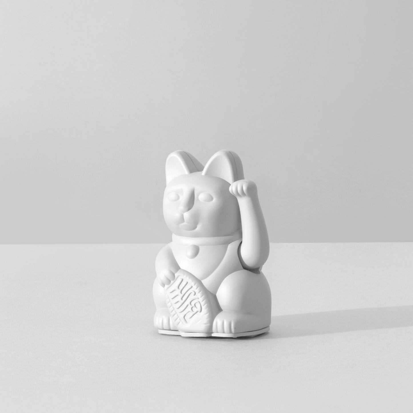 
                  
                    White Mini Lucky Cat
                  
                