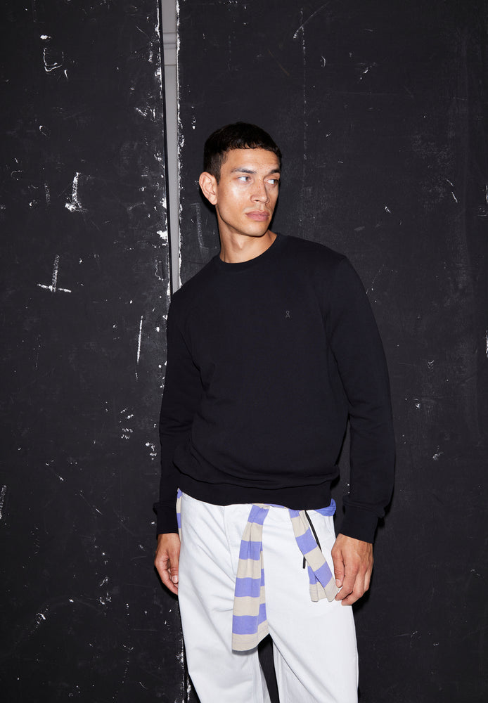 
                  
                    BAARO COMFORT Black Jumper
                  
                
