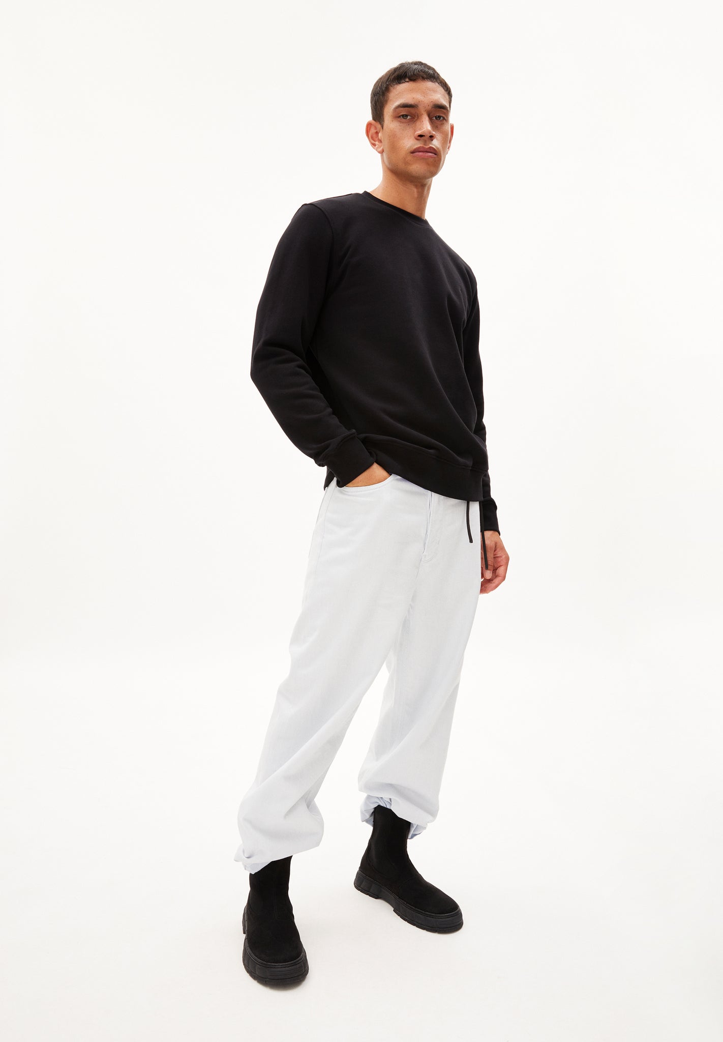 
                  
                    BAARO COMFORT Black Jumper
                  
                