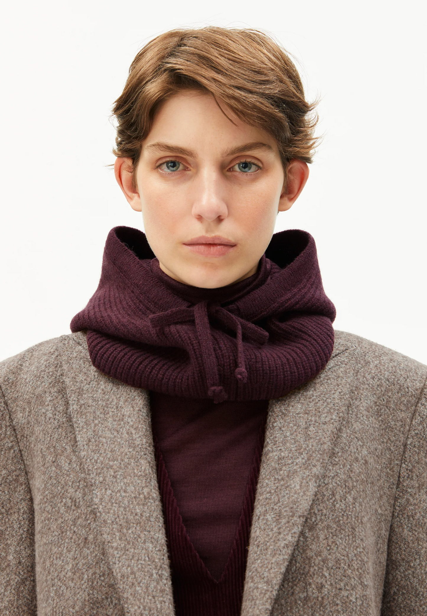 
                  
                    DEAATA Dark Cranberry Hat
                  
                