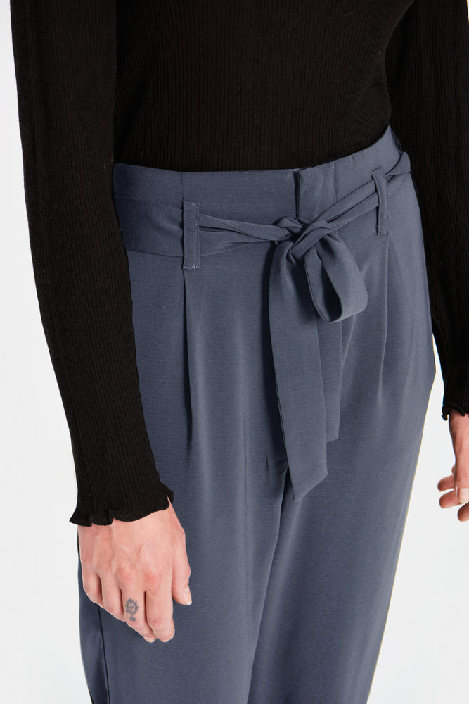 
                  
                    ANDREASZ Ombre Blaue Hose
                  
                