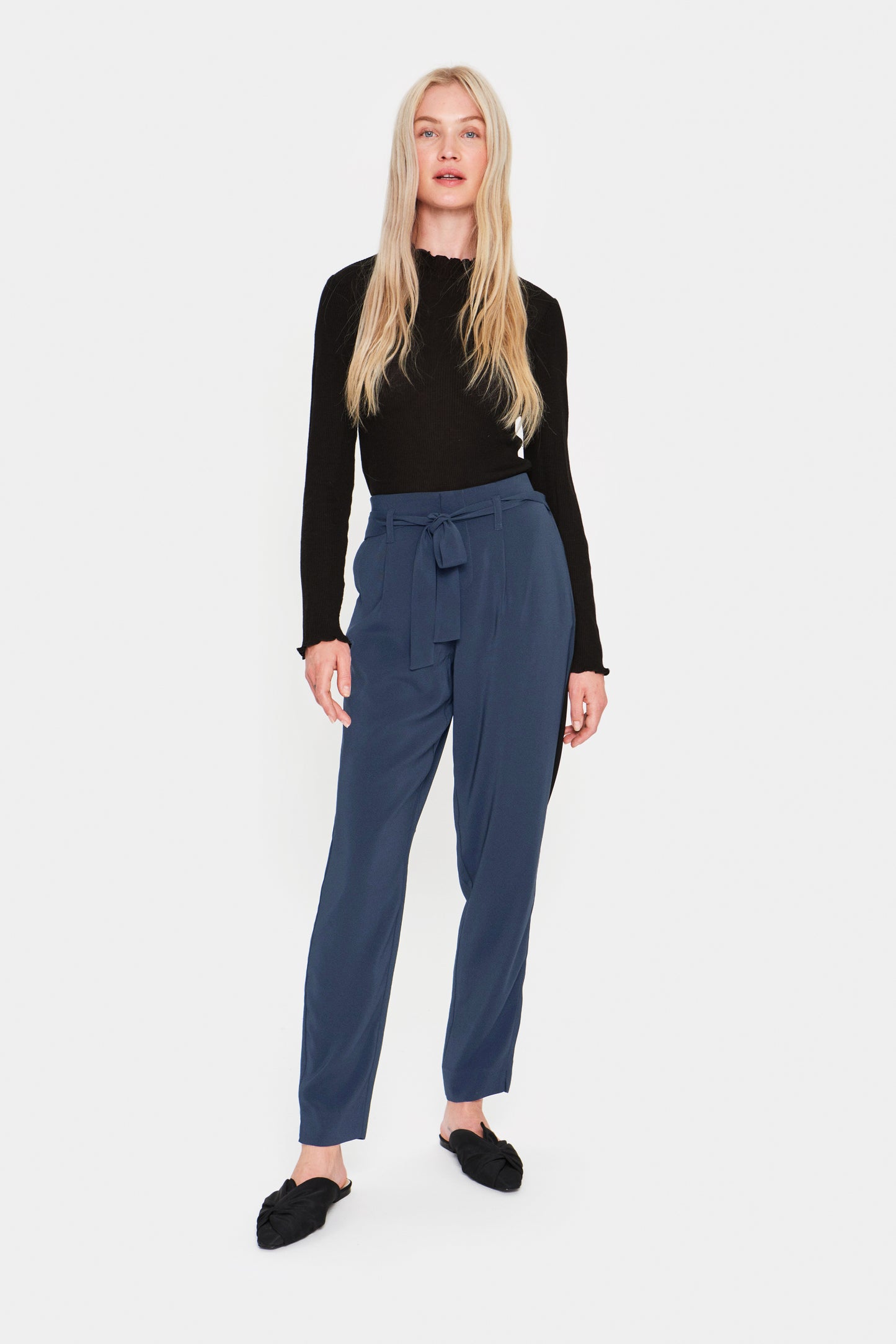 
                  
                    ANDREASZ Ombre Blaue Hose
                  
                