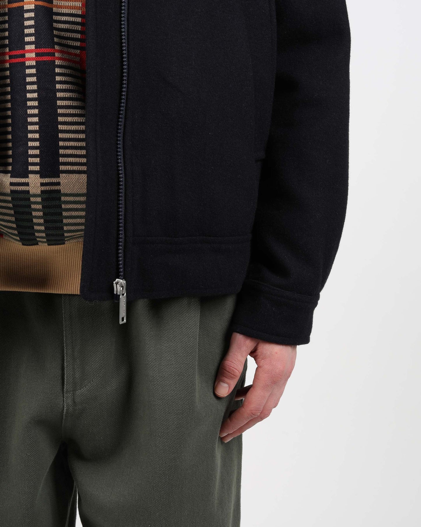 
                  
                    DONNIE Navy Blue Jacket
                  
                