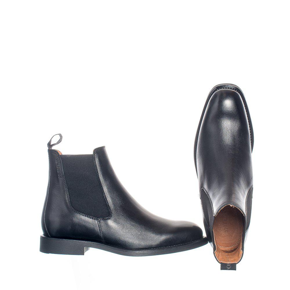 
                  
                    DAISY Black Boots
                  
                