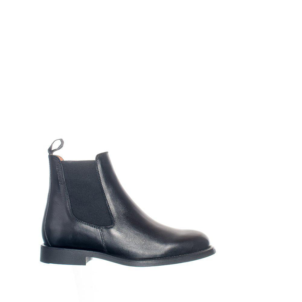 
                  
                    DAISY Black Boots
                  
                