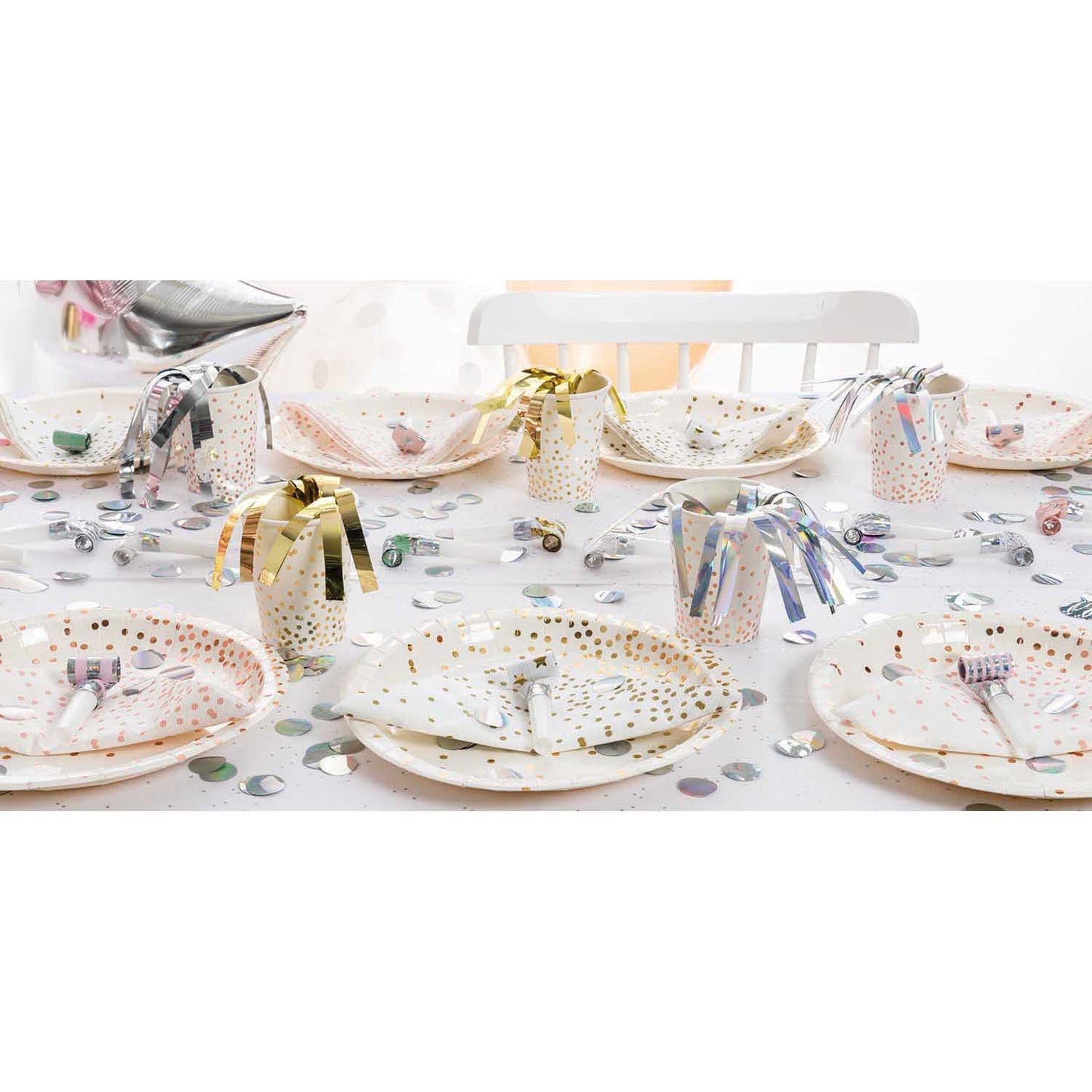 
                  
                    Gold Dots Paper Napkins
                  
                