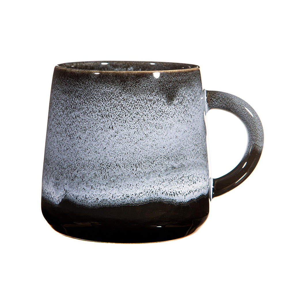 
                  
                    Tasse mit Mitternachts-Mojave-Glasur
                  
                
