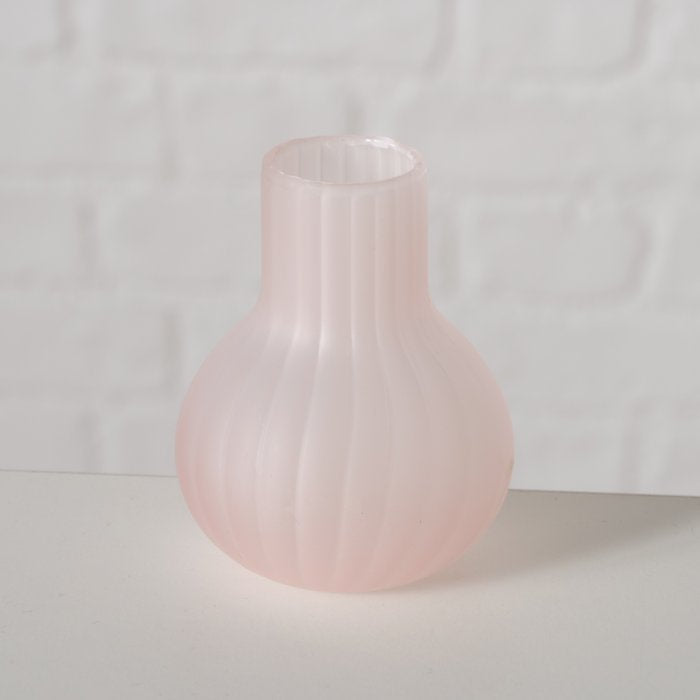 
                  
                    Dekorative NOLAN Vase – victoria metalbert Friedrichshain  
                  
                