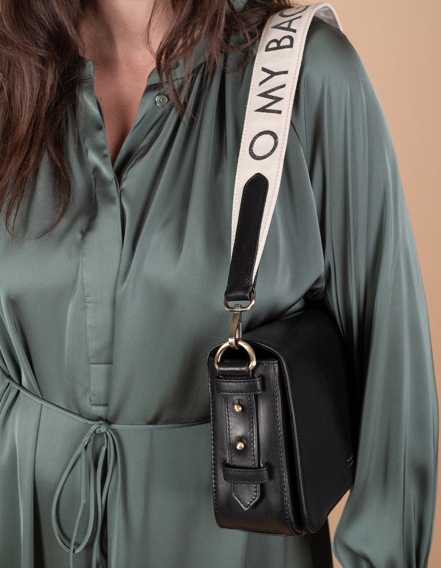 
                  
                    GINA Schwarze klassische Baguette-Tasche aus Leder
                  
                