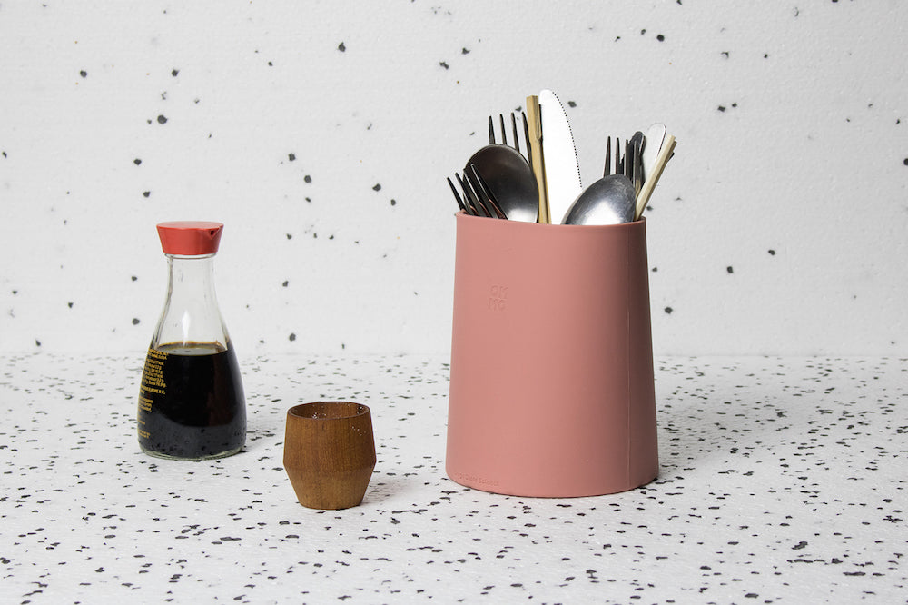 
                  
                    HUB Dusty Red Simple Kitchen Tools Container
                  
                
