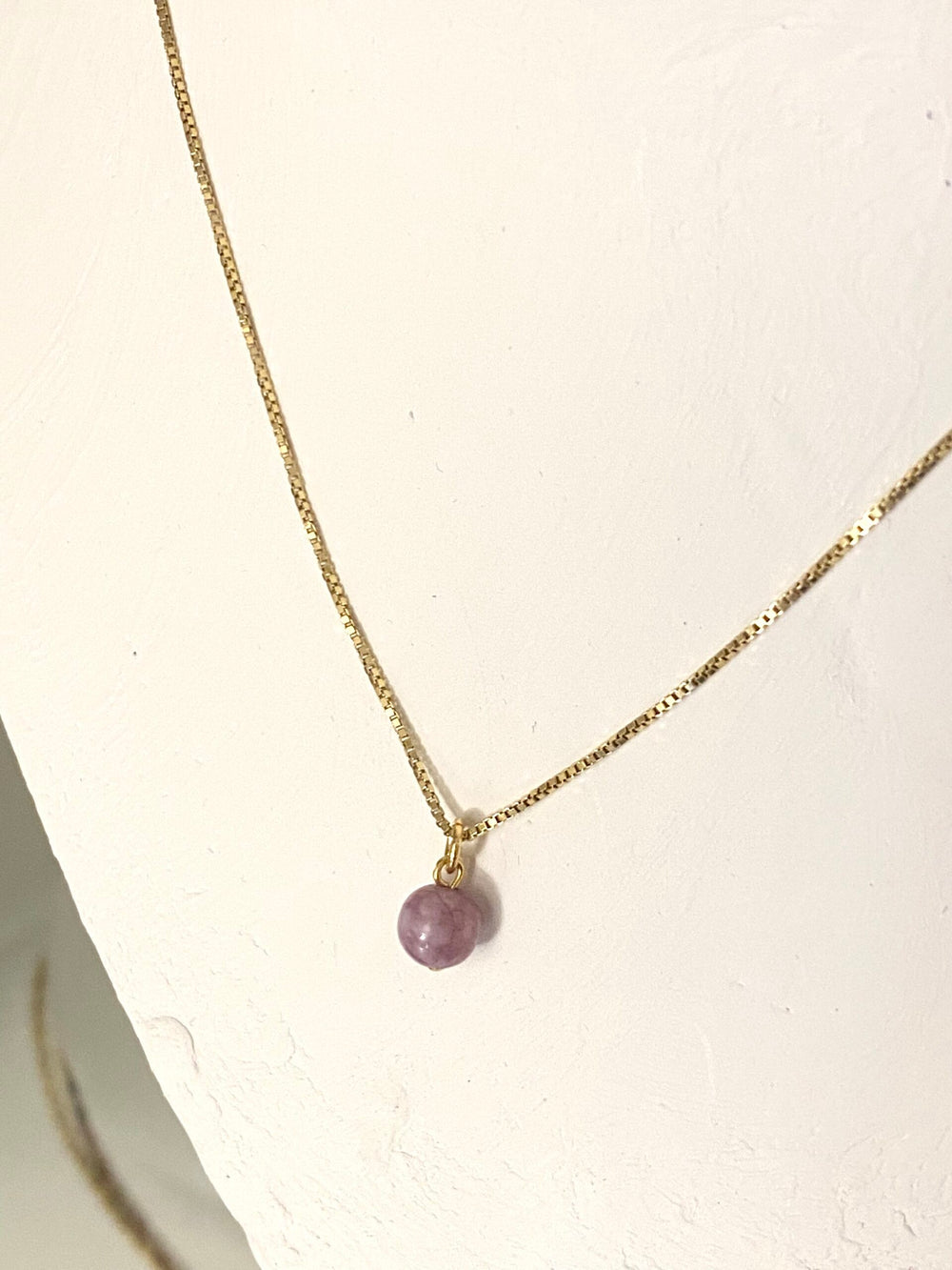 Lilac Shiny Gemstone Pendant Necklace