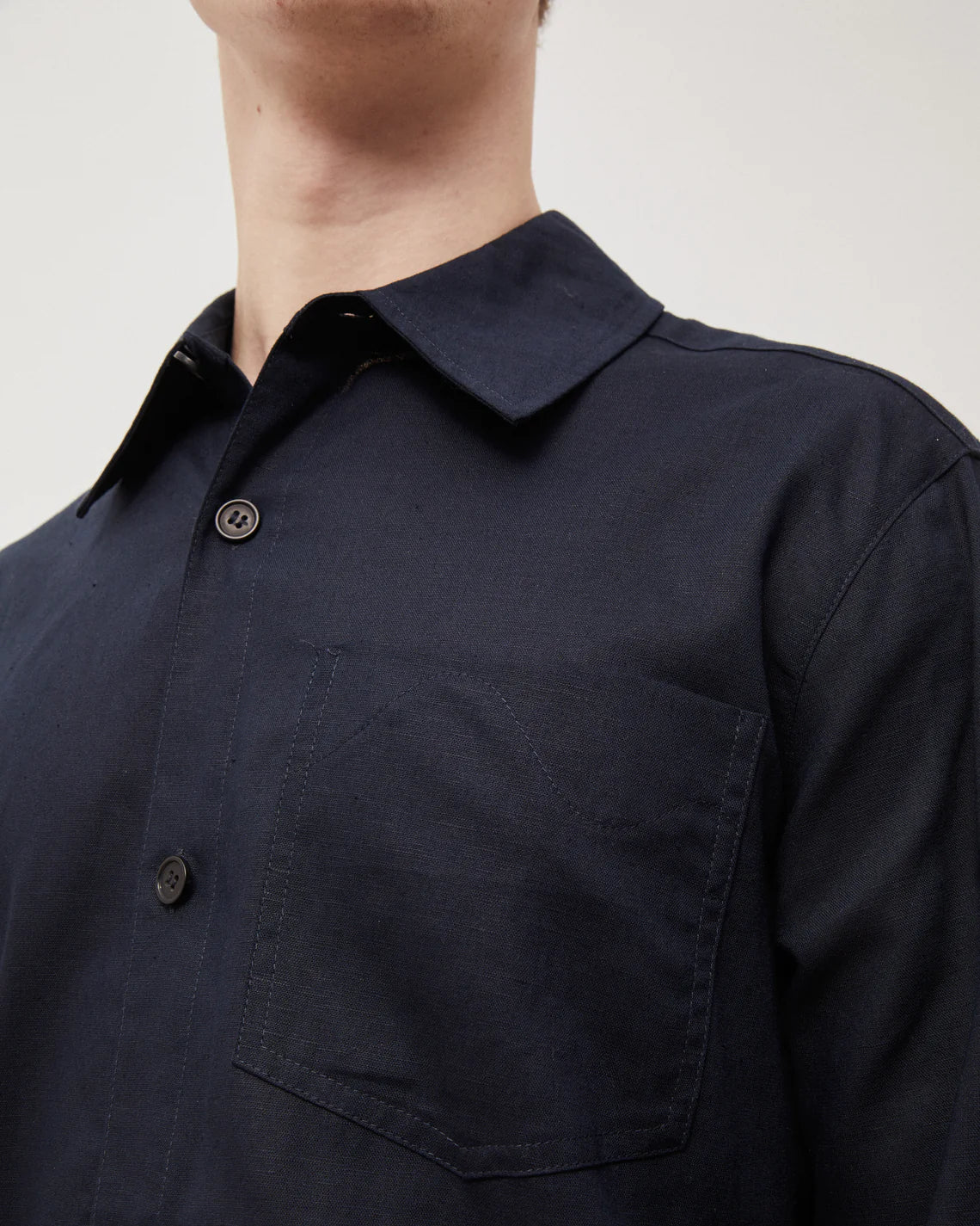 
                  
                    LAWRENCE Dunkelmarineblaues Hemd 
                  
                