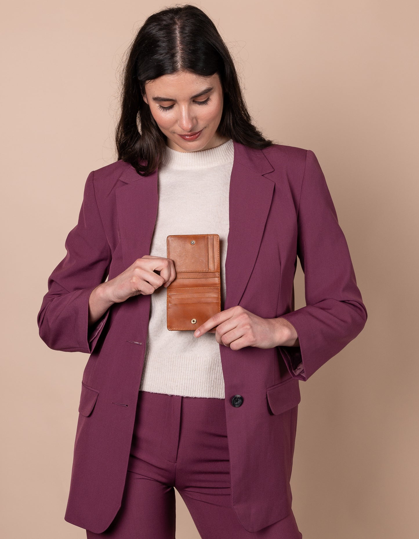 
                  
                    ALEX – Klassische Geldbörse aus Leder in Cognac
                  
                