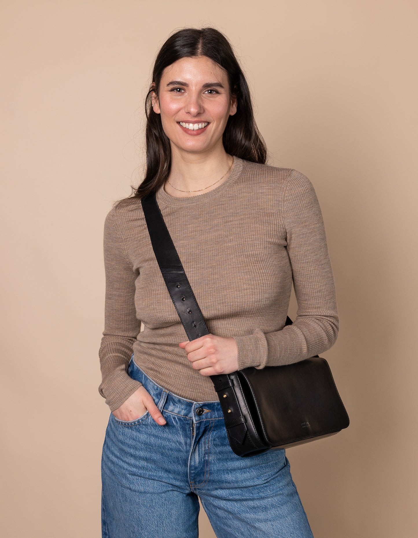 
                  
                    GINA Schwarze klassische Baguette-Tasche aus Leder
                  
                