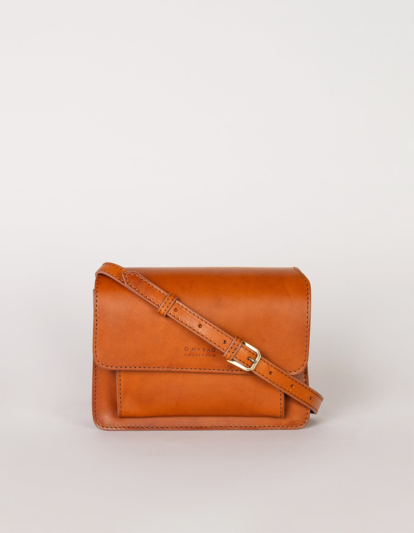 
                  
                    HARPER Cognac Mini Klassische Ledertasche
                  
                