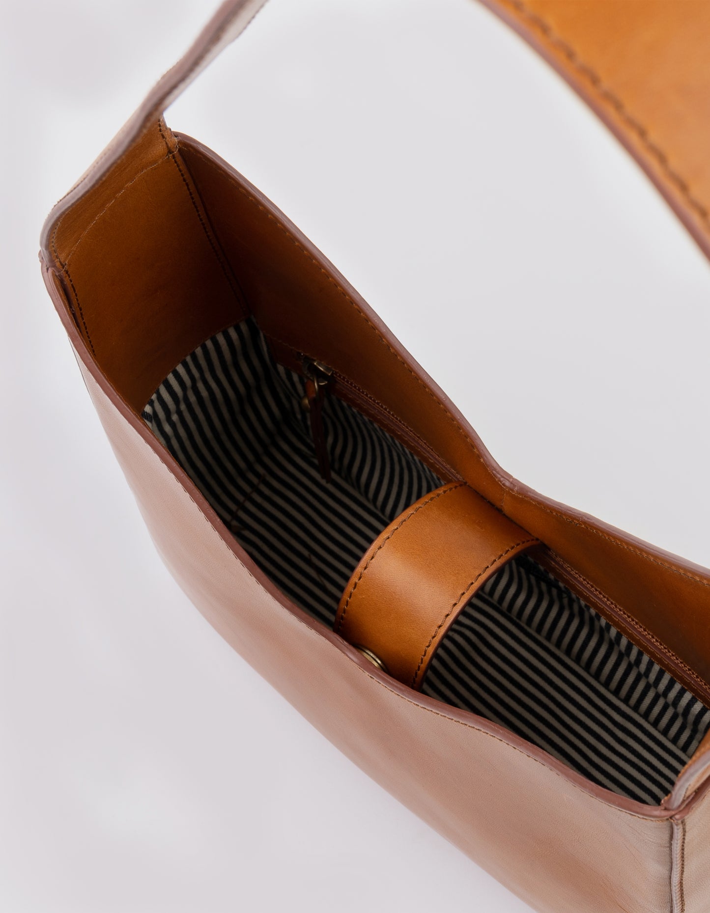
                  
                    VICKY Cognac Classic Leather Bag
                  
                