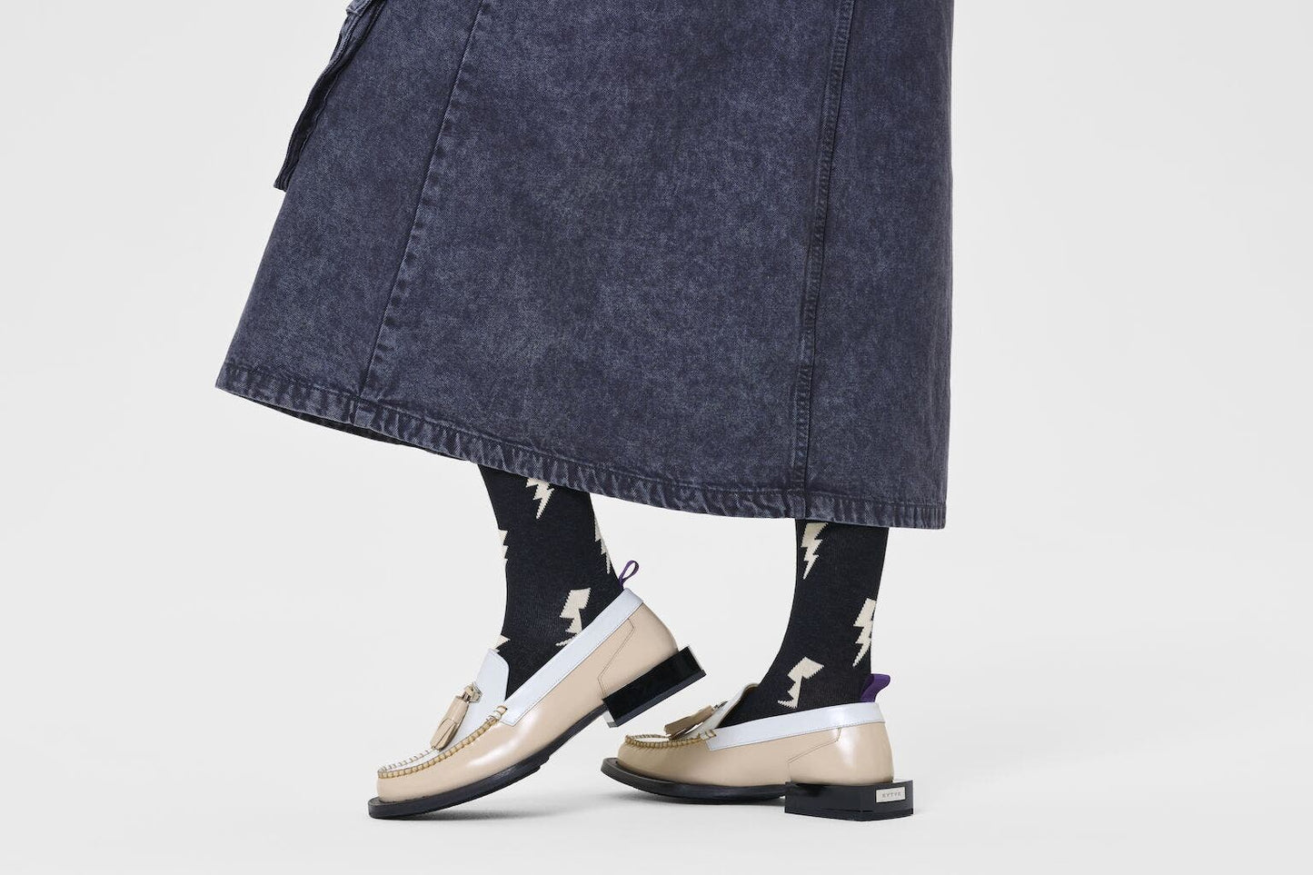 
                  
                    Schwarze Flash-Socken
                  
                