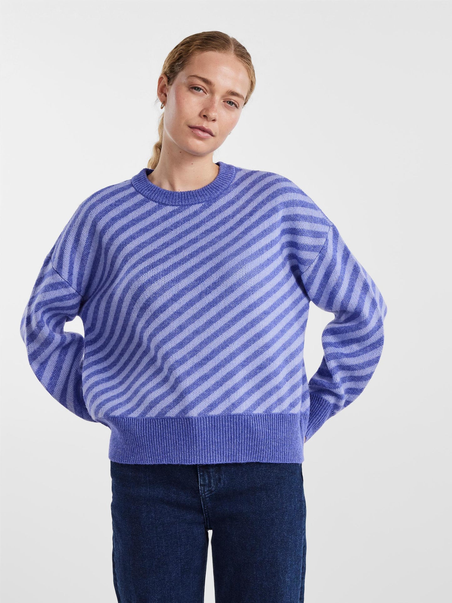 
                  
                    PCSORA Iris Bloom Easter Egg O-Neck Stripe Knit Jumper
                  
                