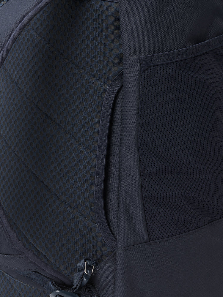
                  
                    BLOK Fjord Navy Mittlerer Rucksack
                  
                