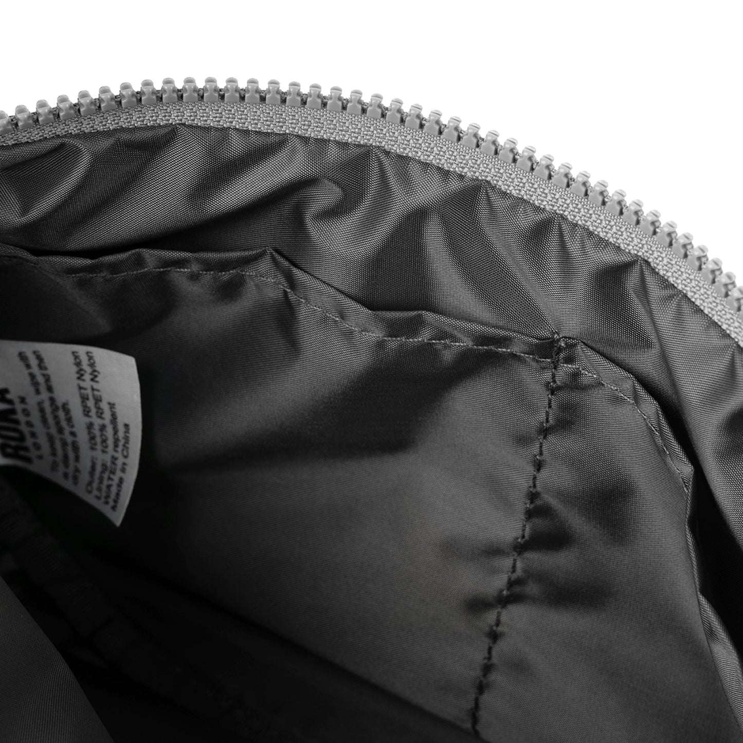 
                  
                    FARRINGDON Moss Recycled Taslon Bag
                  
                