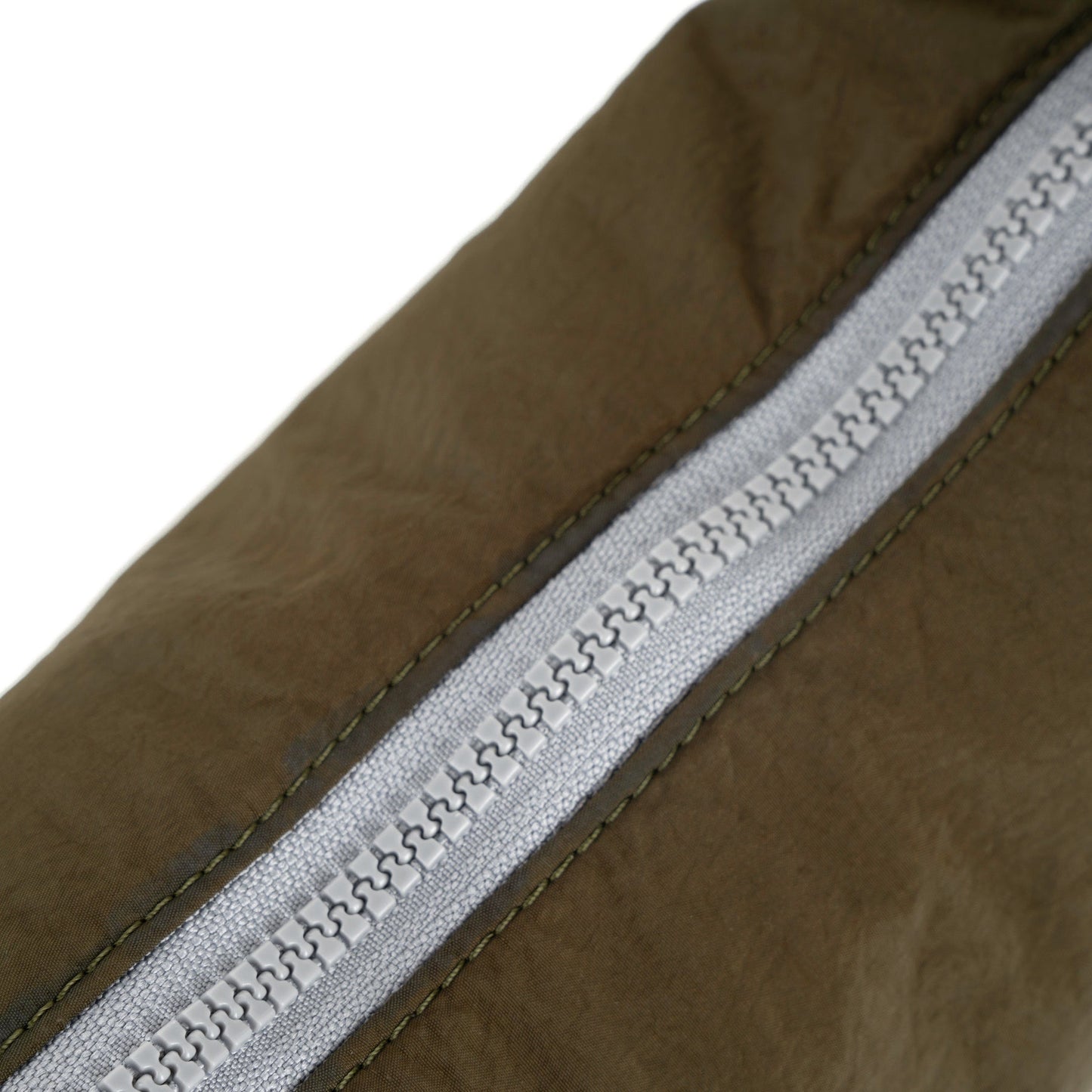 
                  
                    FARRINGDON Moss Recycled Taslon Bag
                  
                
