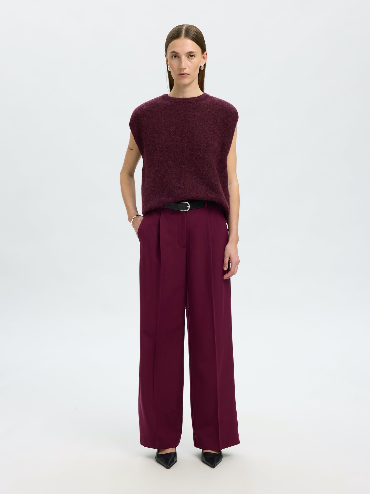 
                  
                    SLFLULU Fig Knit Vest Jumper
                  
                