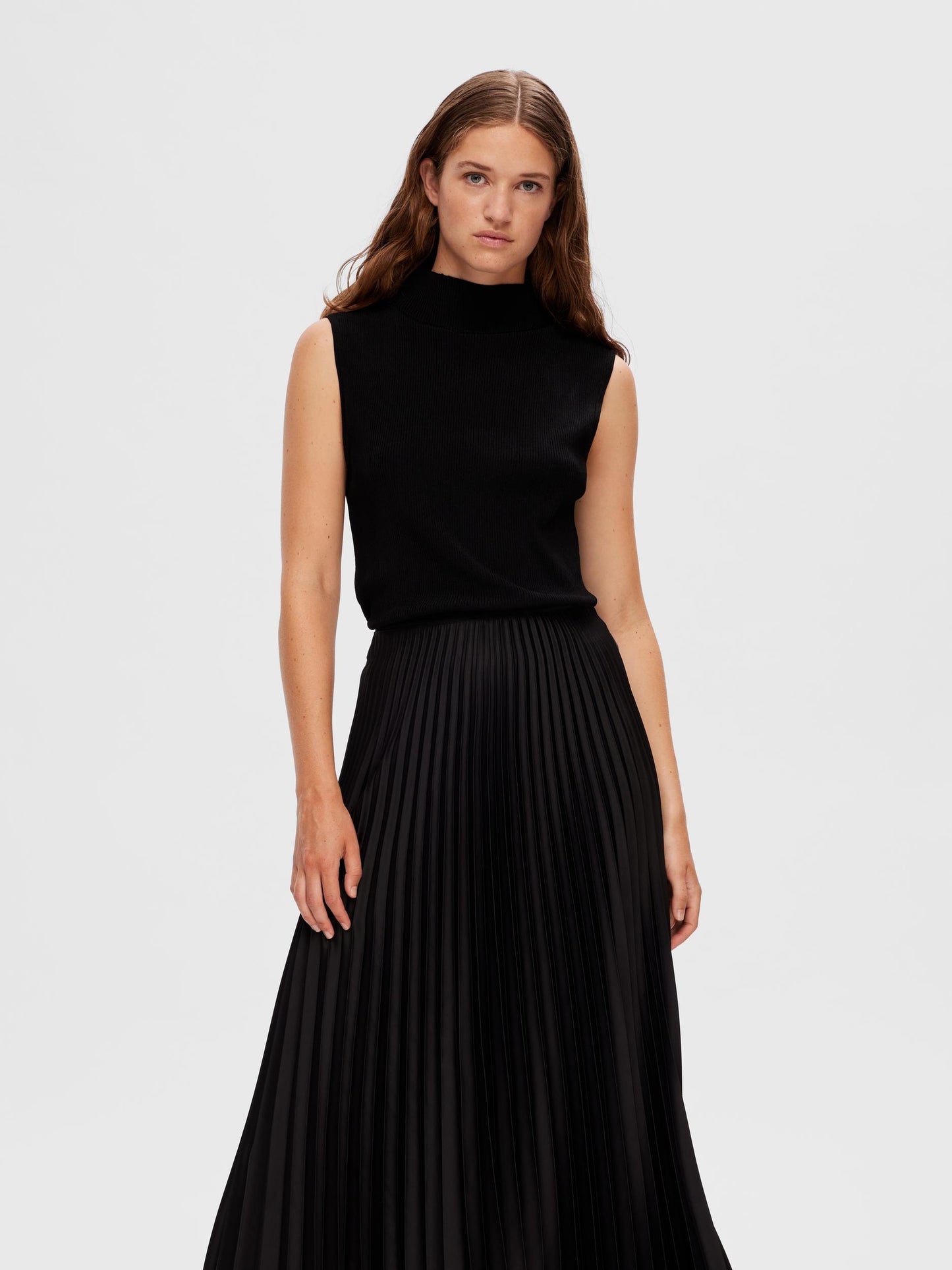 
                  
                    SLFCARO Black Knit Jumper
                  
                