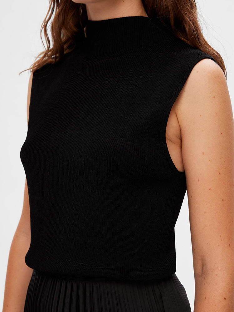 
                  
                    SLFCARO Black Knit Jumper
                  
                