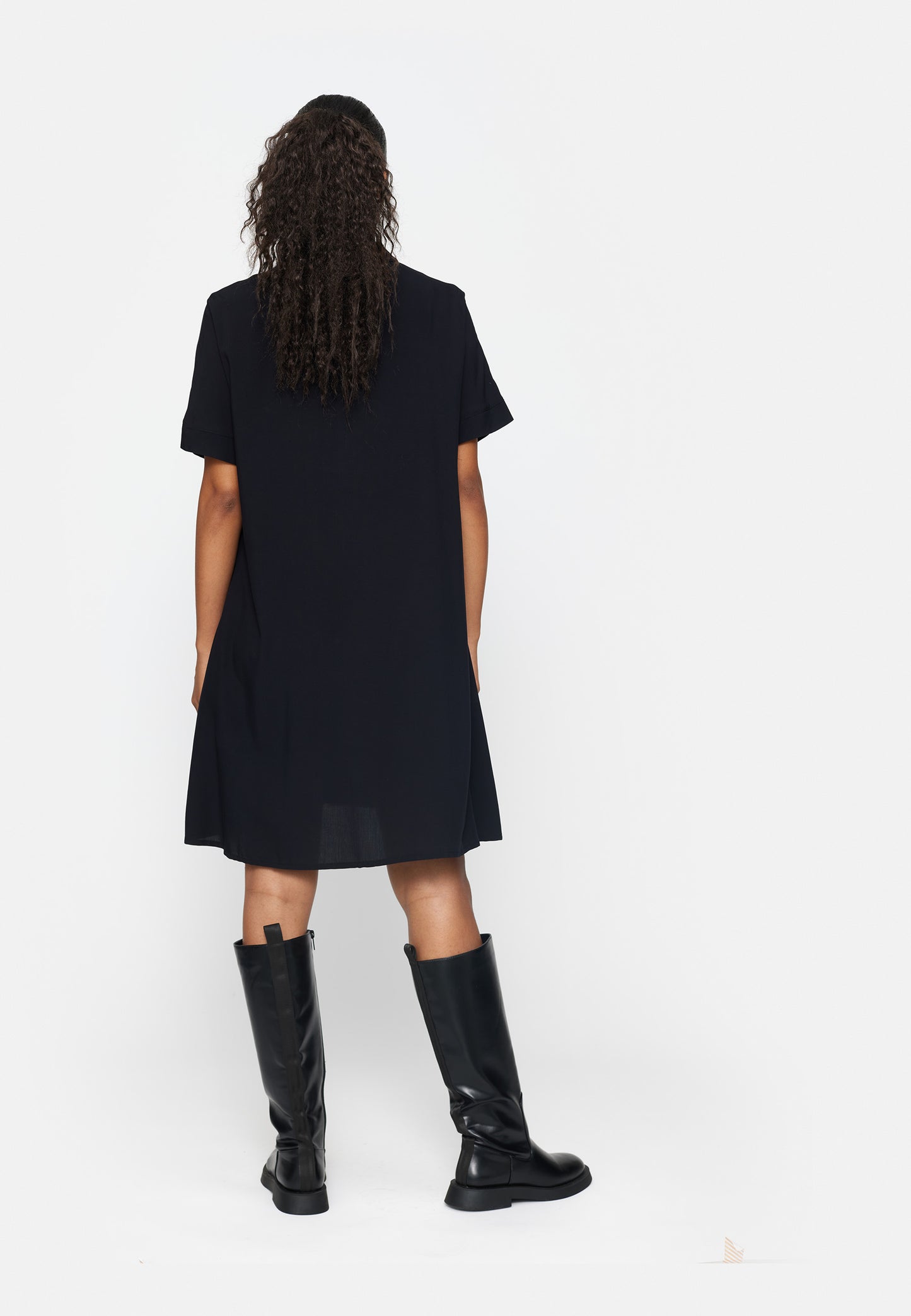 
                  
                    SRFREEDOM Black Dress
                  
                