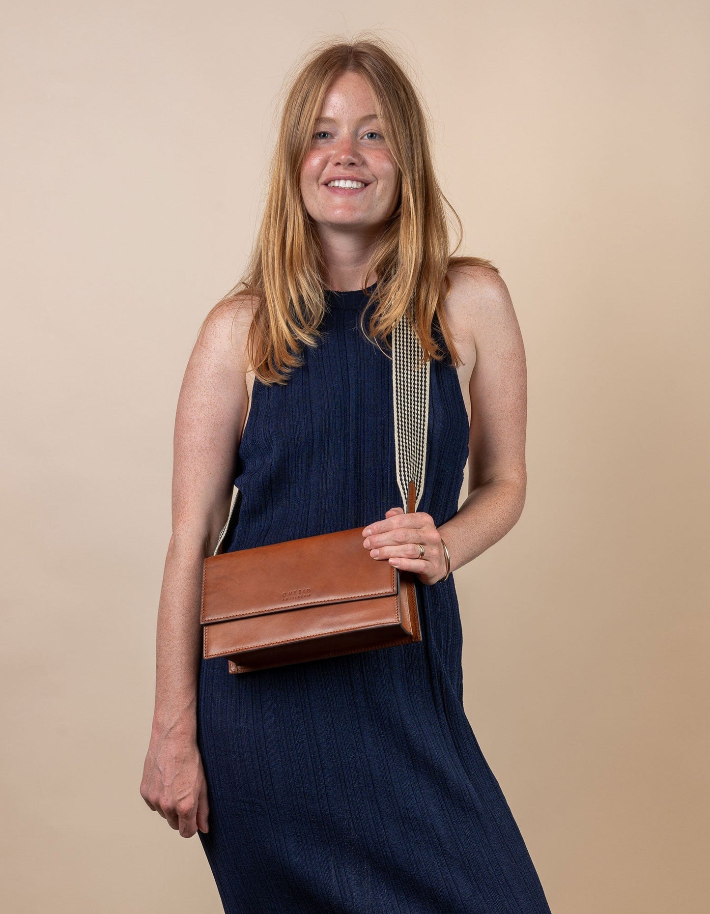 
                  
                    STELLA Cognac Klassische Ledertasche
                  
                