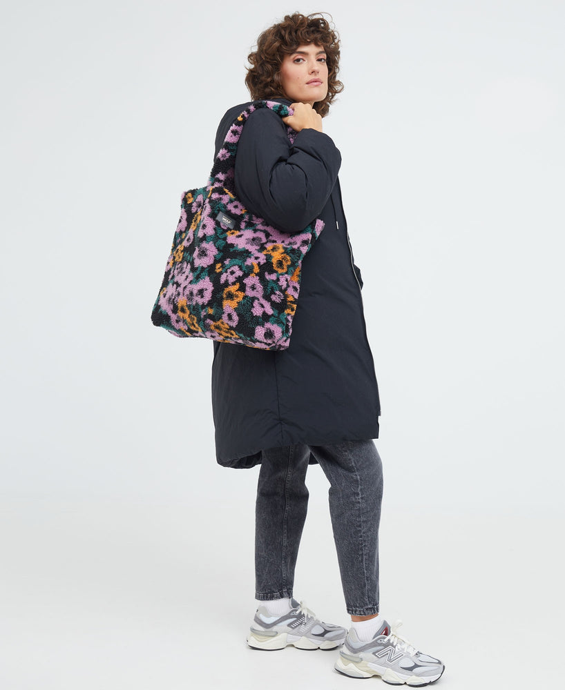 
                  
                    Armel Tote Bag
                  
                