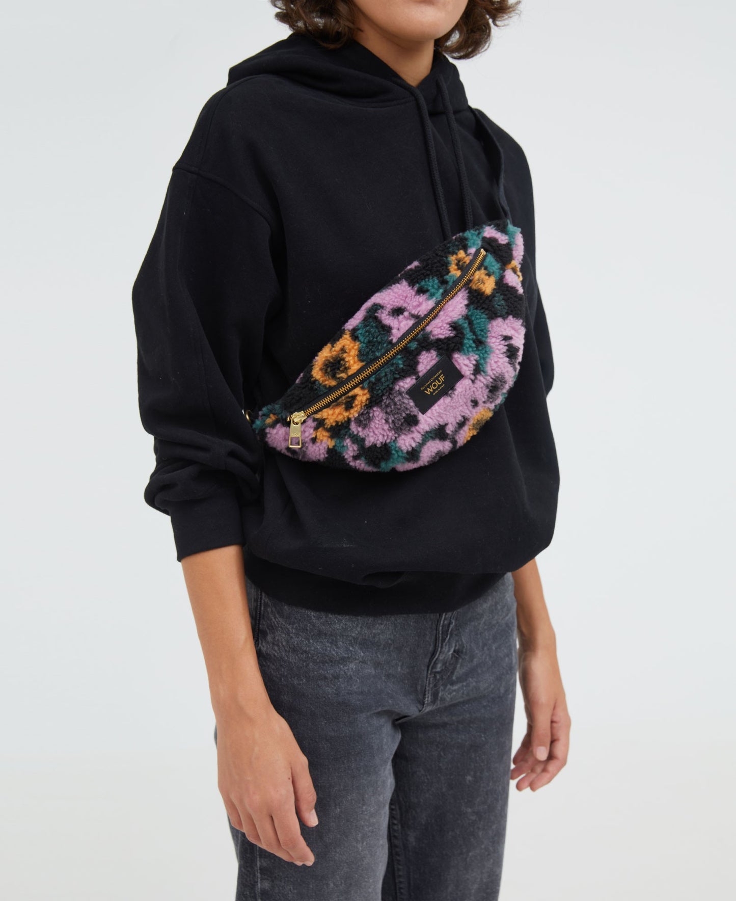 
                  
                    Armel Bumbag
                  
                