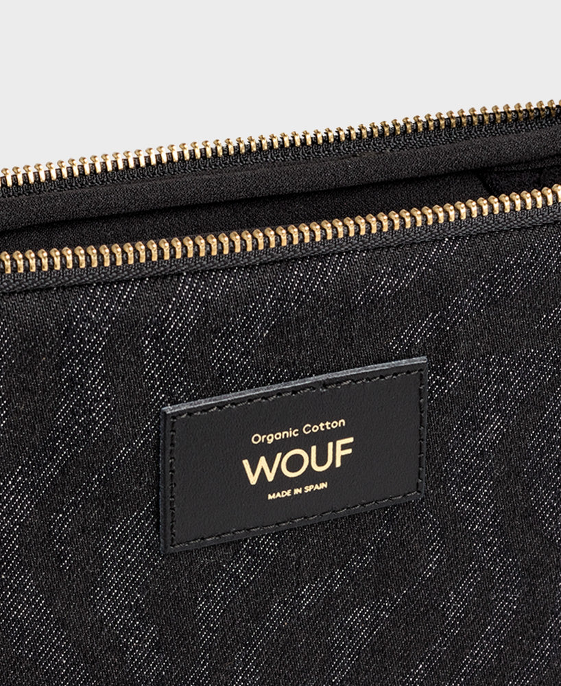 
                  
                    Dafne Laptop Sleeve
                  
                