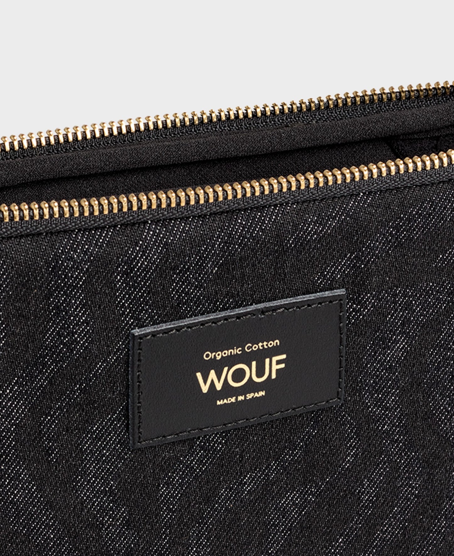 
                  
                    Dafne Laptop Sleeve
                  
                
