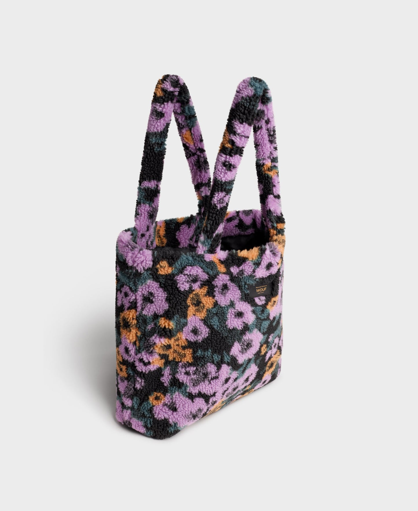
                  
                    Armel Tote Bag
                  
                