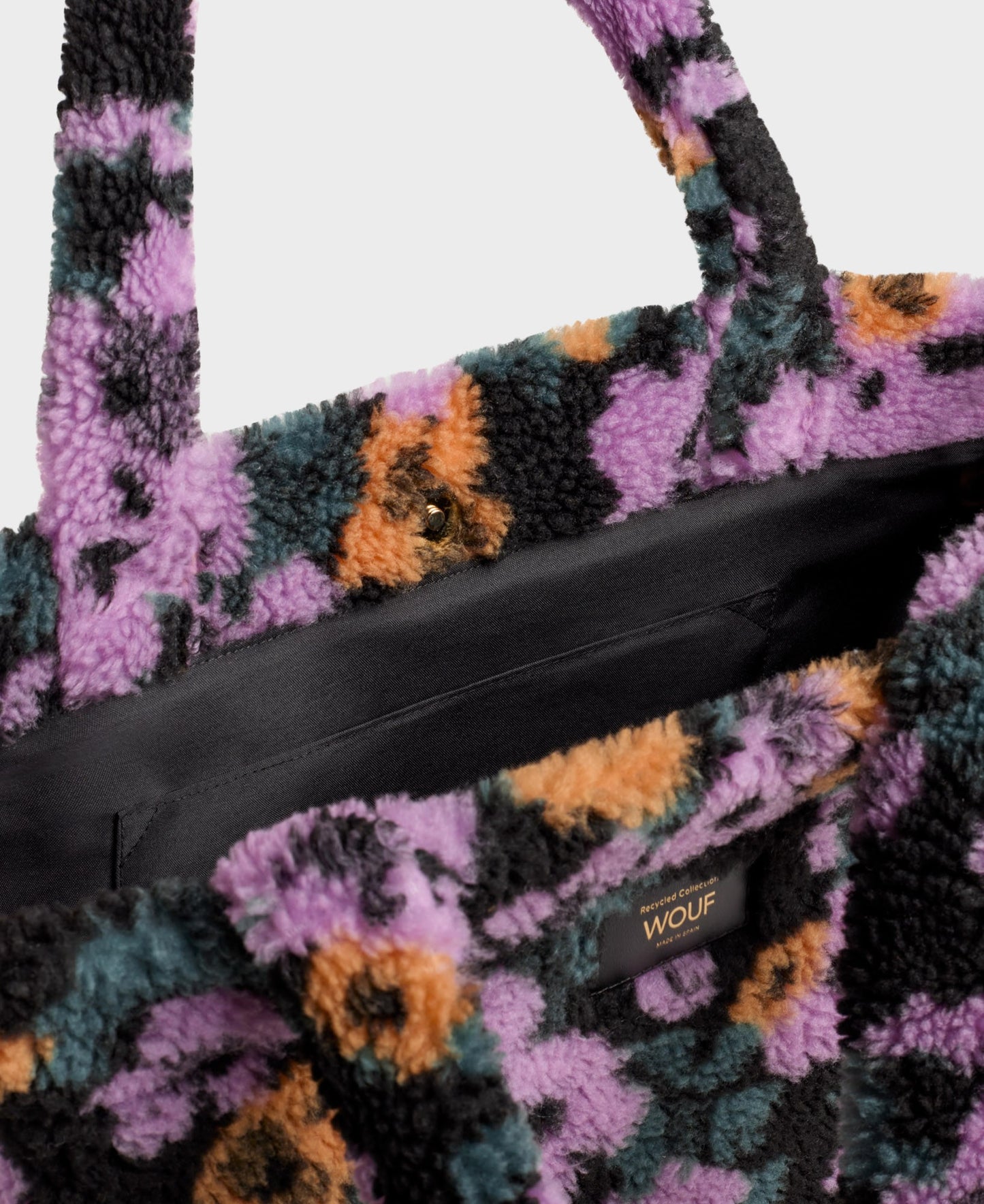 
                  
                    Armel Tote Bag
                  
                