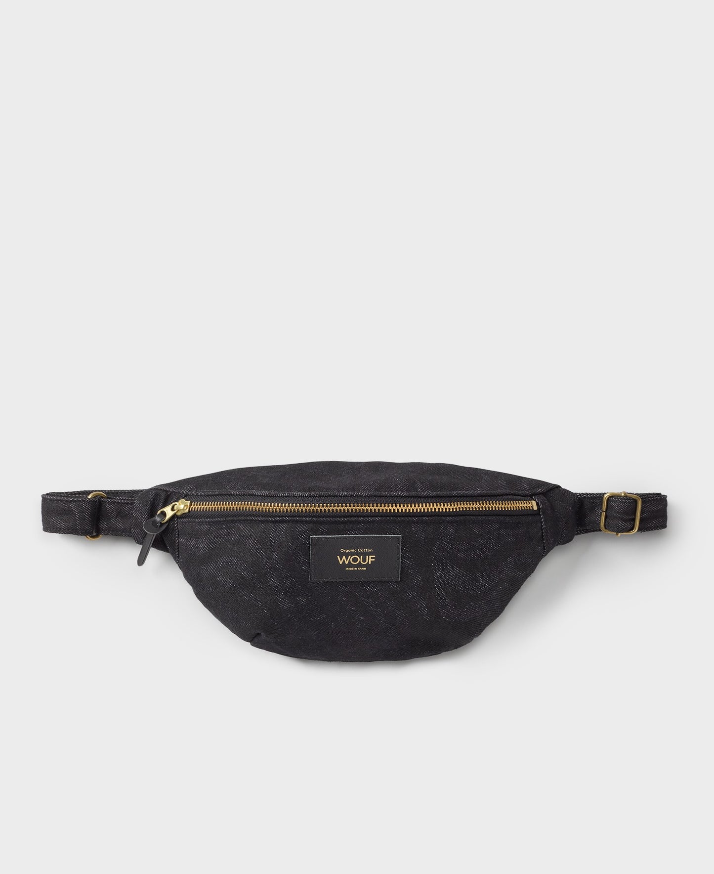 
                  
                    Dafne Bumbag
                  
                