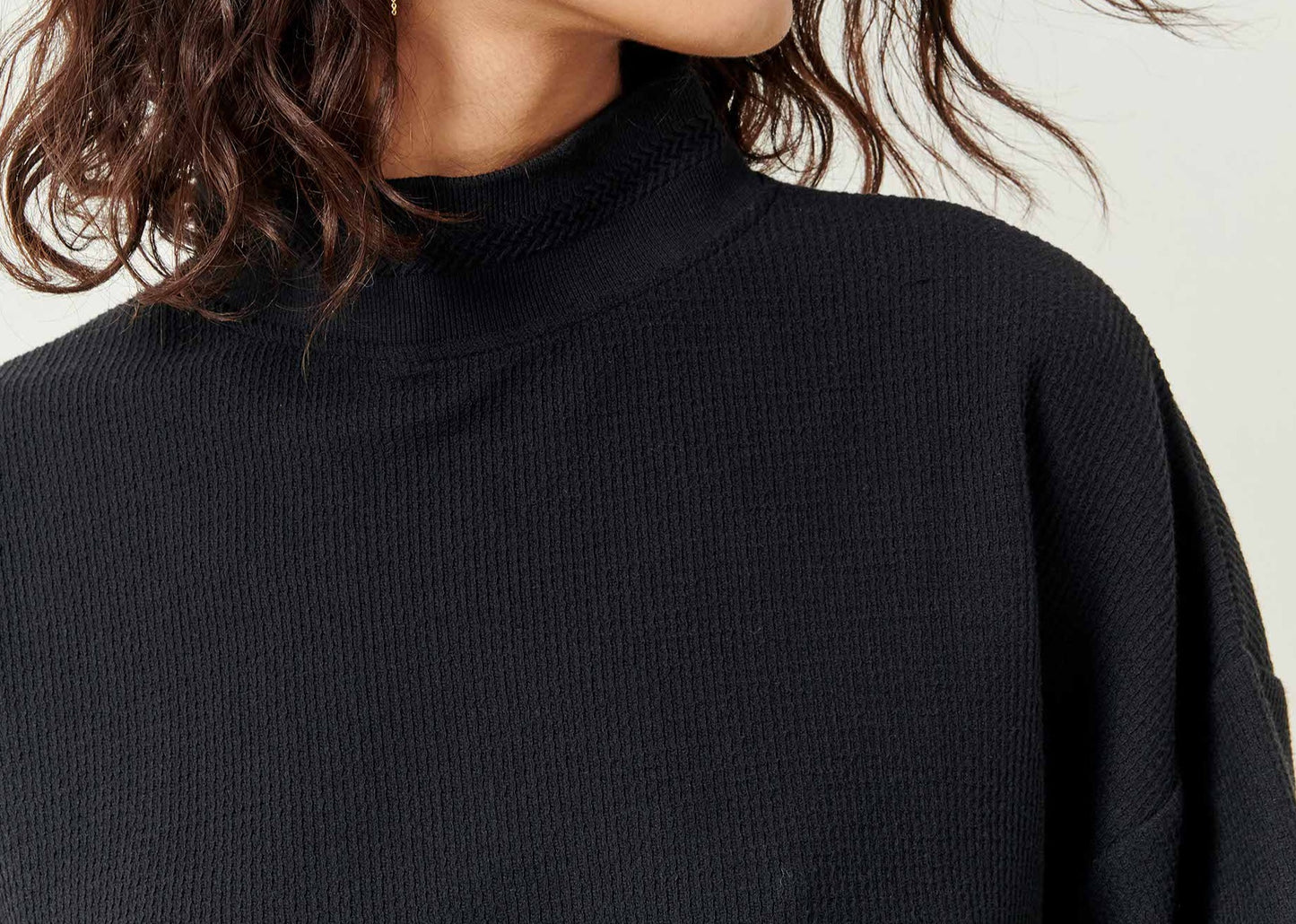 
                  
                    TAMARILLO Phantom Long Sleeve
                  
                