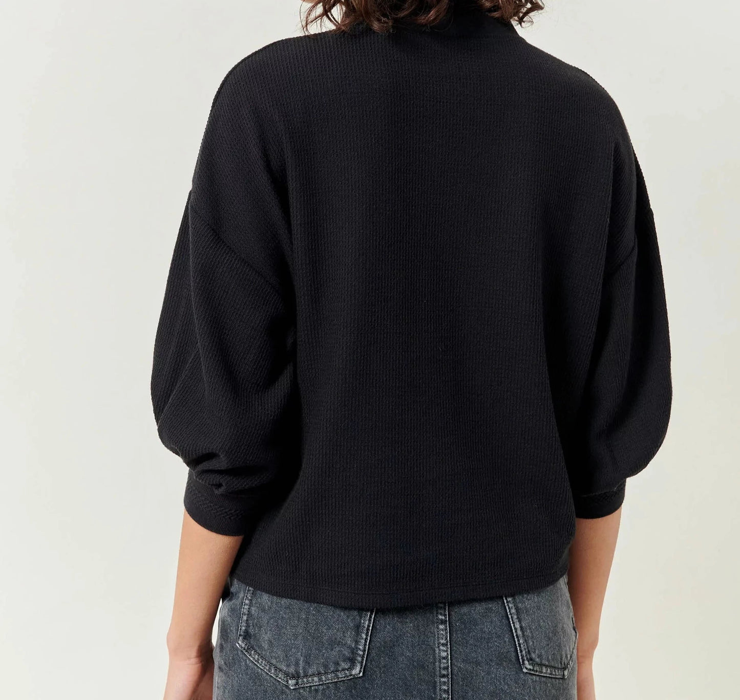 
                  
                    TAMARILLO Phantom Long Sleeve
                  
                