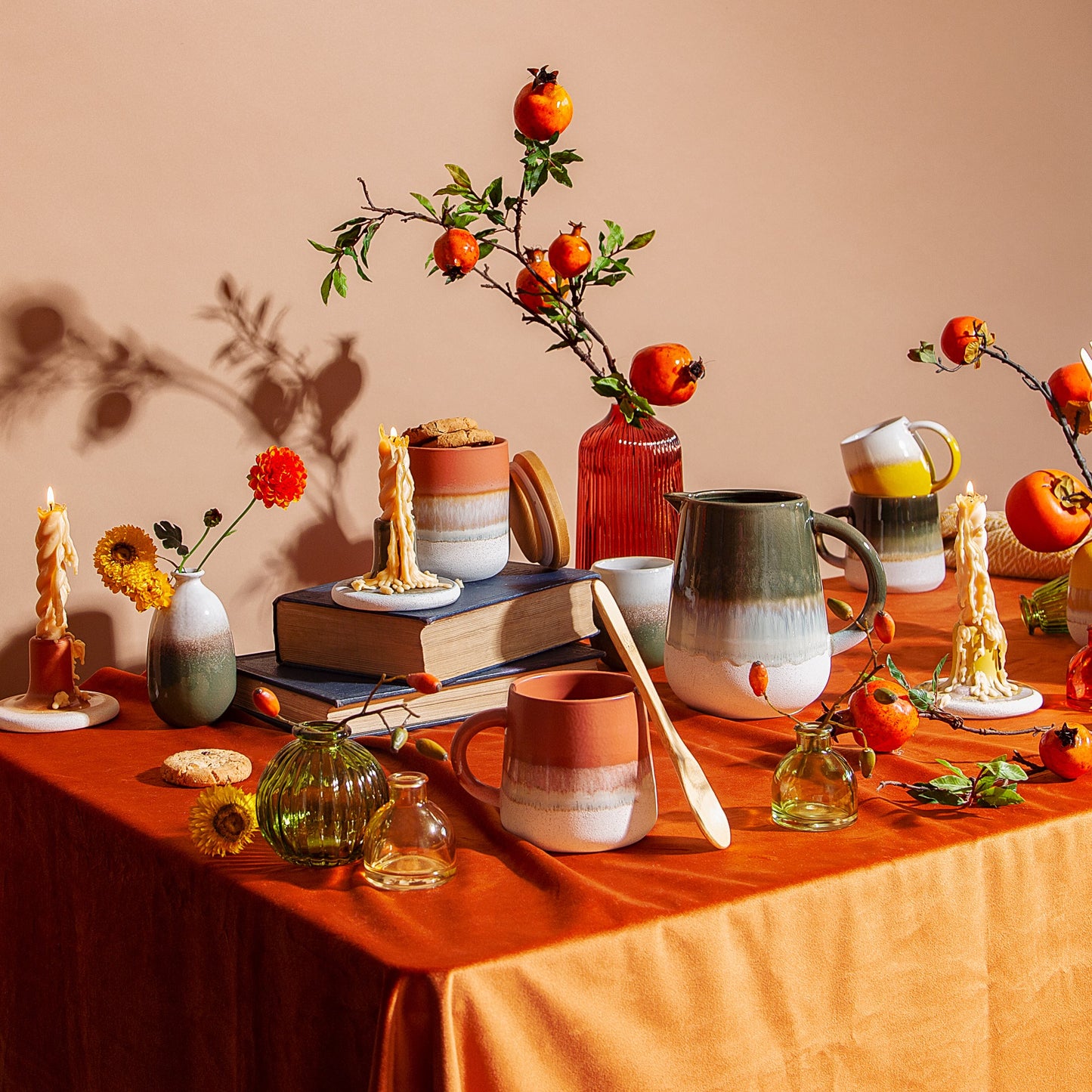 
                  
                    Grüne, tauchglasierte Ombre-Vase
                  
                