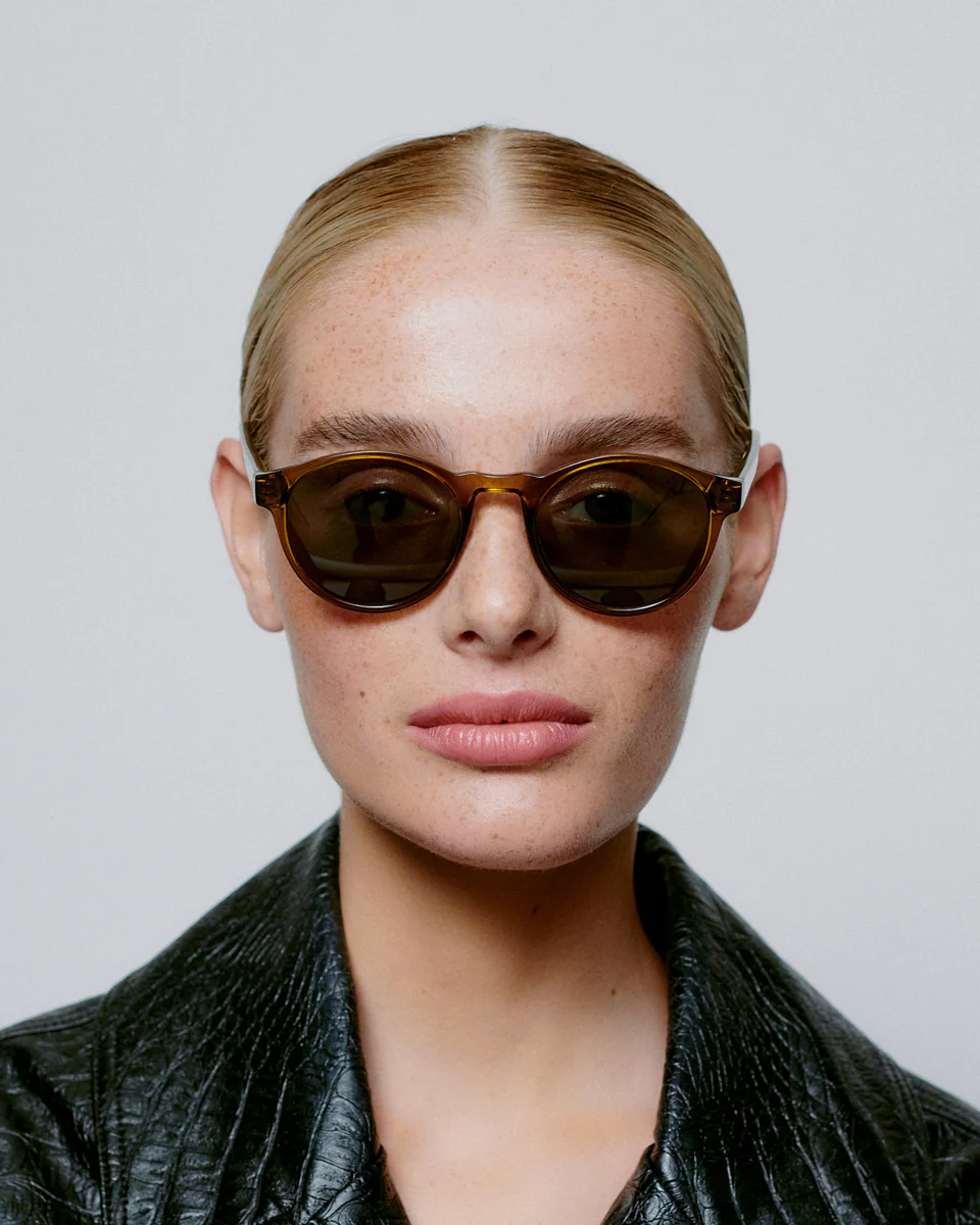 
                  
                    MARVIN SMOKE TRANSPARENT SUNGLASSES
                  
                