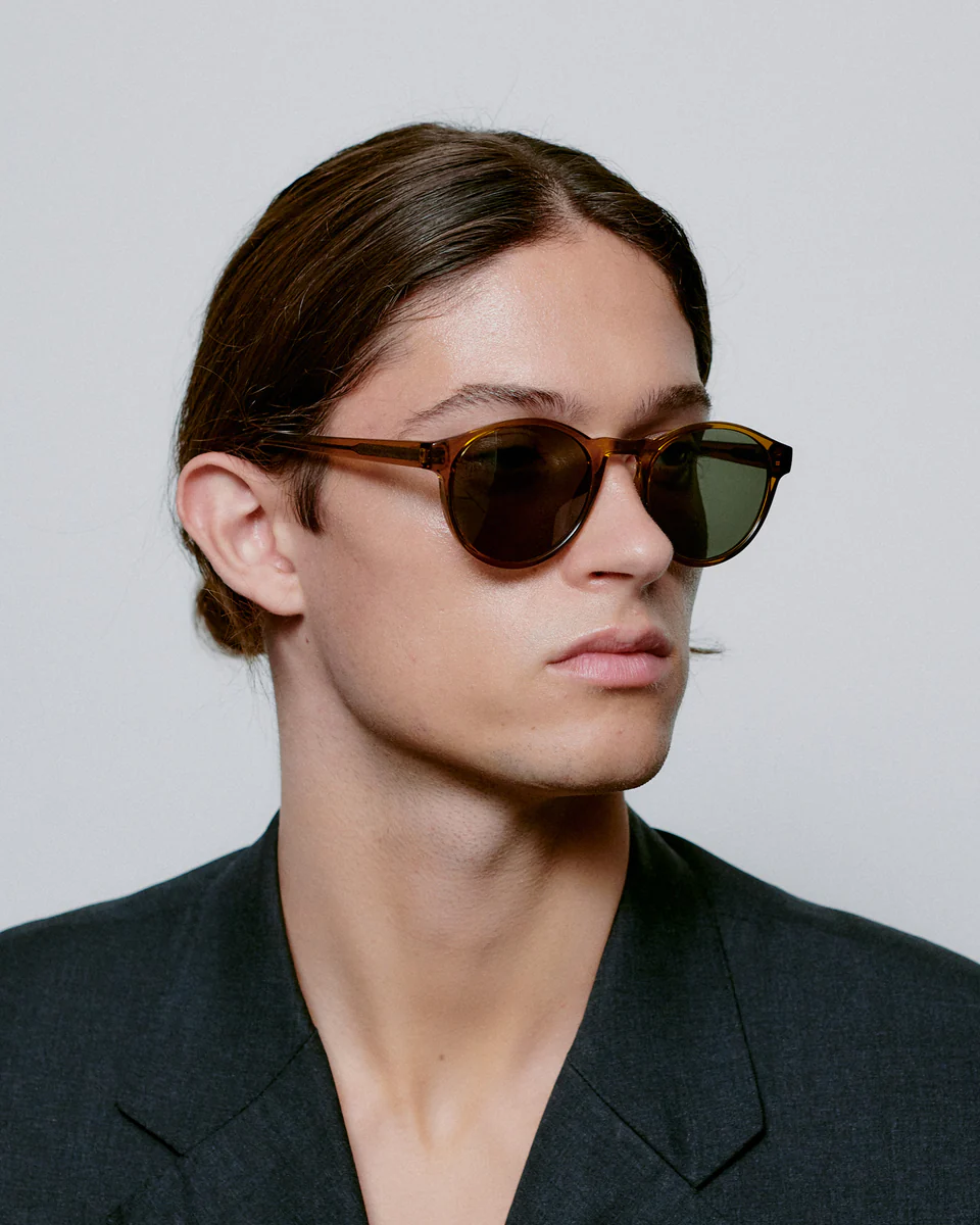 
                  
                    MARVIN SMOKE TRANSPARENT SUNGLASSES
                  
                